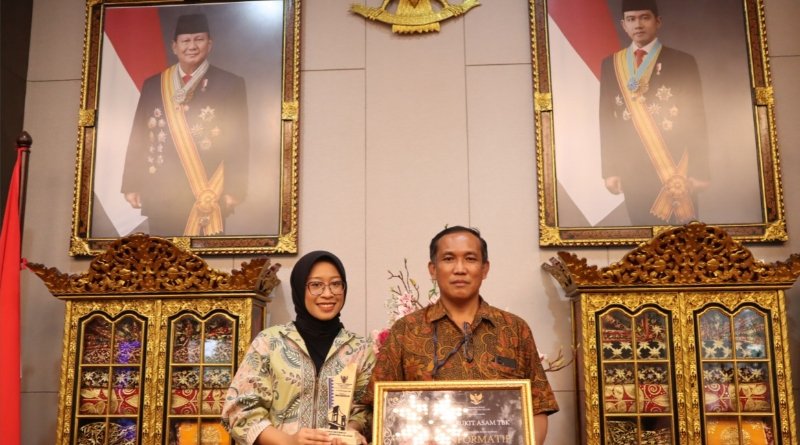 Komitmen Transparansi Berbuah Prestasi, PTBA Raih Anugerah Keterbukaan Informasi Publik 2025