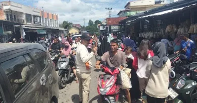 Jelang Lebaran, Camat Gelumbang Turun Langsung Urai Kemacetan